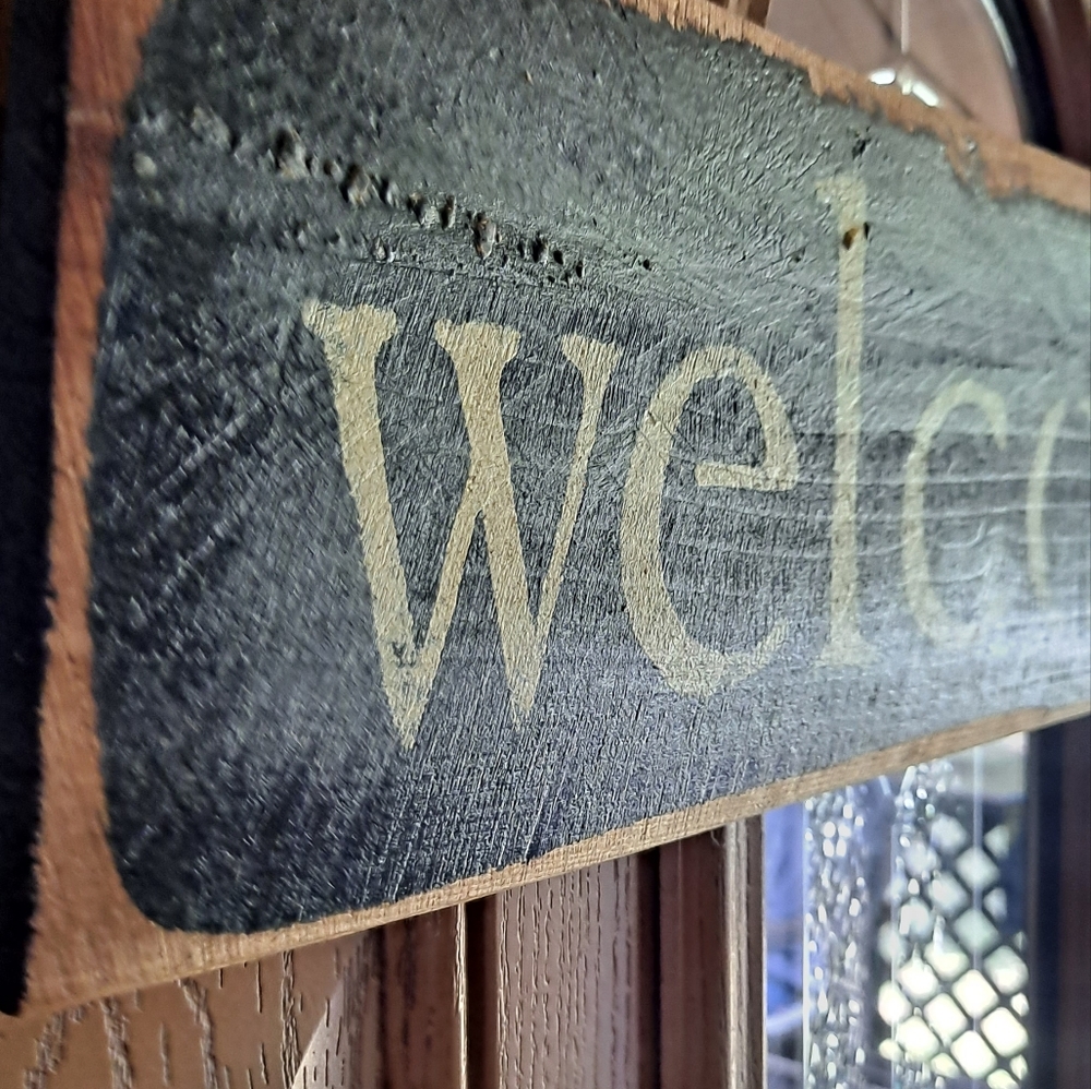 ⚜️ Rustic Wood Sign Welcome - Picture 2 of 4